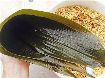 端午节虾米肉粽子怎么做，端午节虾米肉粽子怎么做好吃，端午节虾米肉粽子做法