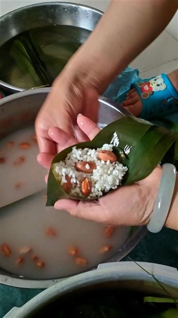 花生蜜枣粽怎么做，花生蜜枣粽怎么做好吃，花生蜜枣粽做法