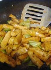 鱼香豆腐怎么做，鱼香豆腐怎么做好吃，鱼香豆腐做法