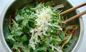 凉拌老虎菜怎么做，凉拌老虎菜怎么做好吃，凉拌老虎菜做法