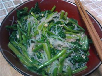 不开火做菠菜粉丝怎么做，不开火做菠菜粉丝怎么做好吃，不开火做菠菜粉丝做法