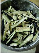 剁椒烧茄子怎么做，剁椒烧茄子怎么做好吃，剁椒烧茄子做法