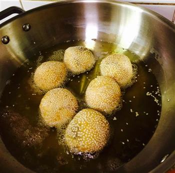 豆沙糯粉炸麻团怎么做，豆沙糯粉炸麻团怎么做好吃，豆沙糯粉炸麻团做法
