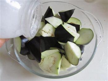 豆瓣茄子炒油条怎么做，豆瓣茄子炒油条怎么做好吃，豆瓣茄子炒油条做法