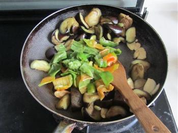 豆瓣茄子炒油条怎么做，豆瓣茄子炒油条怎么做好吃，豆瓣茄子炒油条做法