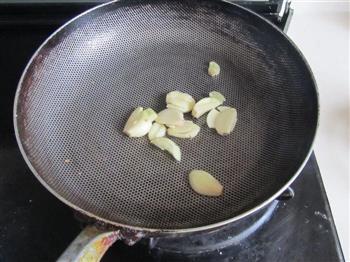 豆瓣茄子炒油条怎么做，豆瓣茄子炒油条怎么做好吃，豆瓣茄子炒油条做法