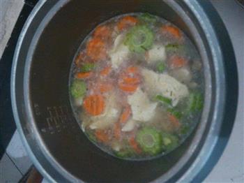 苦瓜鸡蛋胡萝卜汤怎么做，苦瓜鸡蛋胡萝卜汤怎么做好吃，苦瓜鸡蛋胡萝卜汤做法