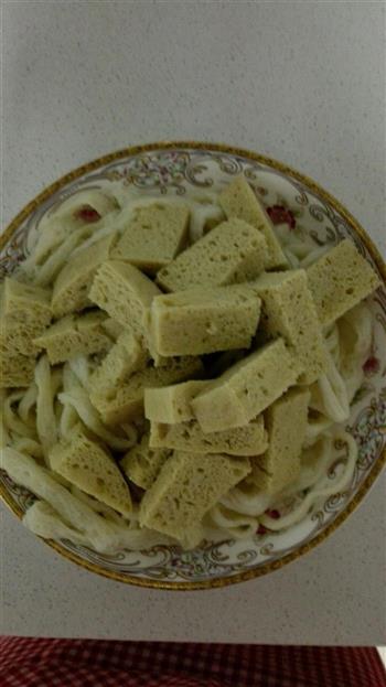 牛筋面拌面筋怎么做，牛筋面拌面筋怎么做好吃，牛筋面拌面筋做法