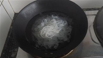 小炒拉皮怎么做，小炒拉皮怎么做好吃，小炒拉皮做法