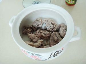 南瓜薏米骨头汤怎么做，南瓜薏米骨头汤怎么做好吃，南瓜薏米骨头汤做法