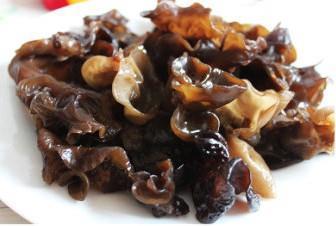 木耳炒菜心怎么做，木耳炒菜心怎么做好吃，木耳炒菜心做法