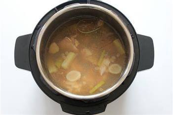 猪蹄黄豆汤怎么做,猪蹄黄豆汤怎么做好吃,猪蹄黄豆汤做法 猪蹄黄豆汤怎么做,猪蹄黄豆汤怎么做好吃,猪蹄黄豆汤做法