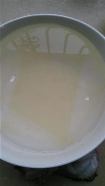 自制牛奶草莓果冻-零添加剂怎么做，自制牛奶草莓果冻-零添加剂怎么做好吃，自制牛奶草莓果冻-零添加剂做法