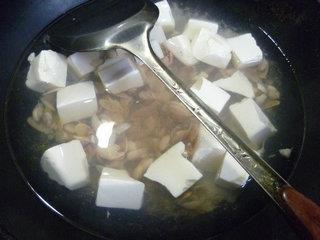 海瓜子豆腐汤怎么做，海瓜子豆腐汤怎么做好吃，海瓜子豆腐汤做法