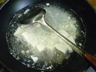 海瓜子豆腐汤怎么做，海瓜子豆腐汤怎么做好吃，海瓜子豆腐汤做法