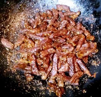 家庭版麻辣牛肉干怎么做，家庭版麻辣牛肉干怎么做好吃，家庭版麻辣牛肉干做法