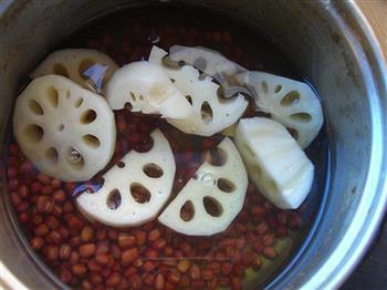 莲藕红豆汤怎么做，莲藕红豆汤怎么做好吃，莲藕红豆汤做法