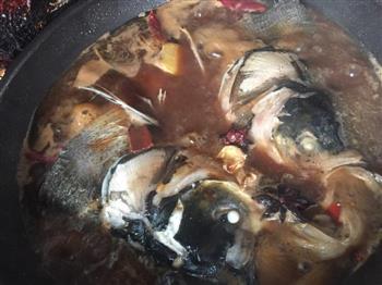 鱼头泡饼怎么做，鱼头泡饼怎么做好吃，鱼头泡饼做法
