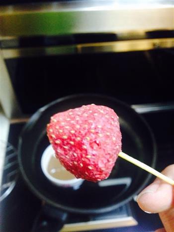 冻干草莓巧克力怎么做，冻干草莓巧克力怎么做好吃，冻干草莓巧克力做法