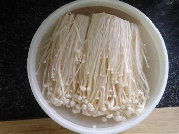 砂锅菌鲜汤怎么做，砂锅菌鲜汤怎么做好吃，砂锅菌鲜汤做法