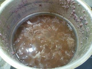 小红豆银耳汤怎么做，小红豆银耳汤怎么做好吃，小红豆银耳汤做法
