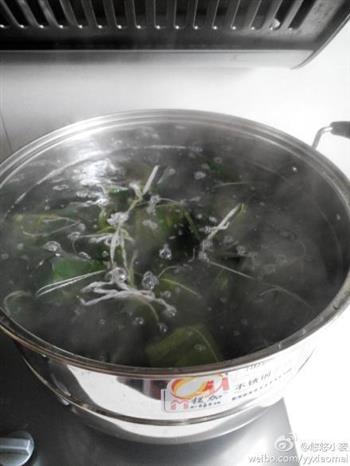 晶莹剔透的家庭版糯米白粽怎么做，晶莹剔透的家庭版糯米白粽怎么做好吃，晶莹剔透的家庭版糯米白粽做法