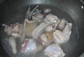 红菇炖鸡汤怎么做，红菇炖鸡汤怎么做好吃，红菇炖鸡汤做法