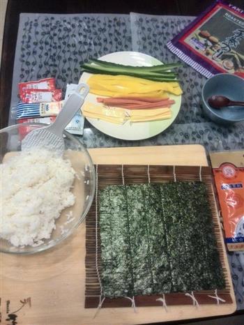 海苔卷寿司怎么做，海苔卷寿司怎么做好吃，海苔卷寿司做法