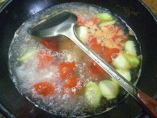 炒鸡蛋丝瓜番茄汤怎么做，炒鸡蛋丝瓜番茄汤怎么做好吃，炒鸡蛋丝瓜番茄汤做法