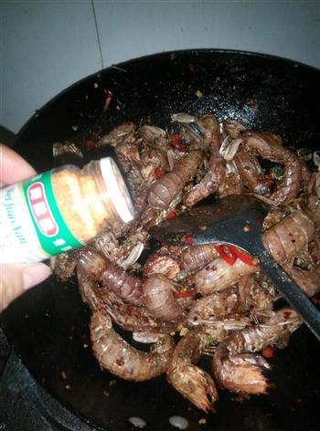 椒盐濑尿虾怎么做，椒盐濑尿虾怎么做好吃，椒盐濑尿虾做法