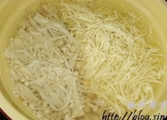 金针菇拌干豆腐丝怎么做，金针菇拌干豆腐丝怎么做好吃，金针菇拌干豆腐丝做法
