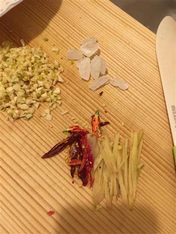 蒜香烧金鲷怎么做，蒜香烧金鲷怎么做好吃，蒜香烧金鲷做法