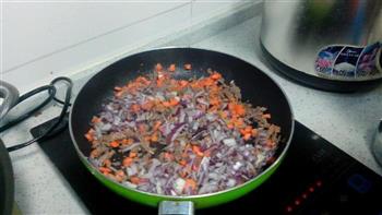 咖喱牛肉末浇汁土豆泥怎么做，咖喱牛肉末浇汁土豆泥怎么做好吃，咖喱牛肉末浇汁土豆泥做法