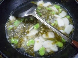 雪菜蚕豆年糕汤怎么做，雪菜蚕豆年糕汤怎么做好吃，雪菜蚕豆年糕汤做法