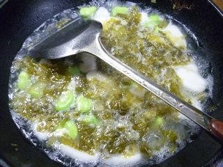 雪菜蚕豆年糕汤怎么做，雪菜蚕豆年糕汤怎么做好吃，雪菜蚕豆年糕汤做法