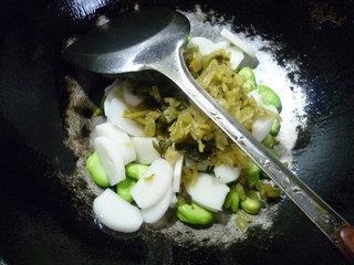 雪菜蚕豆年糕汤怎么做，雪菜蚕豆年糕汤怎么做好吃，雪菜蚕豆年糕汤做法