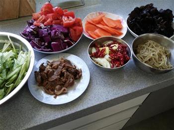 牛肉杂烩汤怎么做，牛肉杂烩汤怎么做好吃，牛肉杂烩汤做法