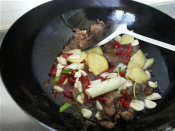 牛肉杂烩汤怎么做，牛肉杂烩汤怎么做好吃，牛肉杂烩汤做法