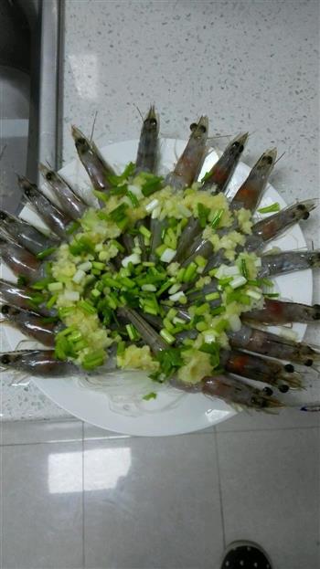 蒜蓉基围虾怎么做，蒜蓉基围虾怎么做好吃，蒜蓉基围虾做法
