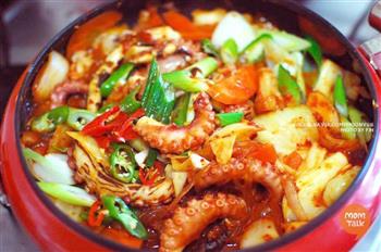 拌一大碗饭，辣炒章鱼怎么做，拌一大碗饭，辣炒章鱼怎么做好吃，拌一大碗饭，辣炒章鱼做法