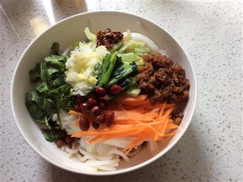 滇味凉米线怎么做，滇味凉米线怎么做好吃，滇味凉米线做法
