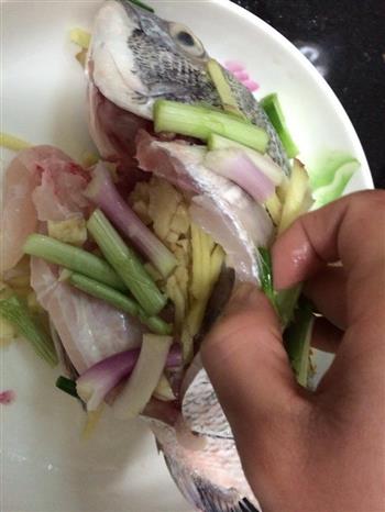 美味清蒸臘魚怎么做，美味清蒸臘魚怎么做好吃，美味清蒸臘魚做法
