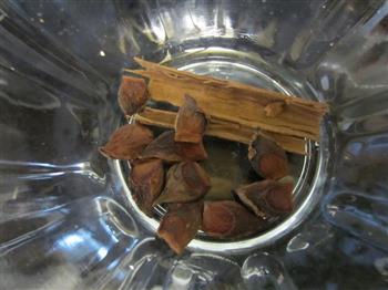 红烧香菇素肠怎么做，红烧香菇素肠怎么做好吃，红烧香菇素肠做法