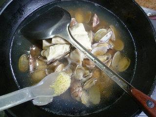 面结花蛤汤怎么做，面结花蛤汤怎么做好吃，面结花蛤汤做法
