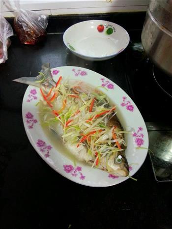 清蒸菜板鱼怎么做，清蒸菜板鱼怎么做好吃，清蒸菜板鱼做法