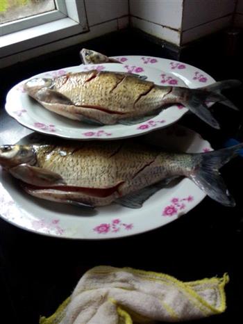 清蒸菜板鱼怎么做，清蒸菜板鱼怎么做好吃，清蒸菜板鱼做法