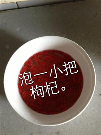 银耳莲子红枣汤怎么做，银耳莲子红枣汤怎么做好吃，银耳莲子红枣汤做法