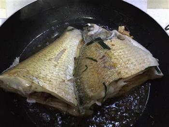 海派红烧鳊鱼怎么做，海派红烧鳊鱼怎么做好吃，海派红烧鳊鱼做法