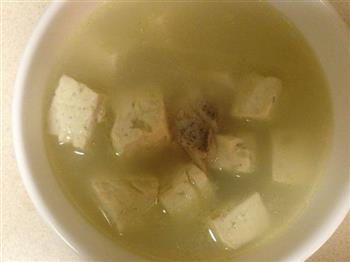 清鲜鲫鱼豆腐汤怎么做，清鲜鲫鱼豆腐汤怎么做好吃，清鲜鲫鱼豆腐汤做法