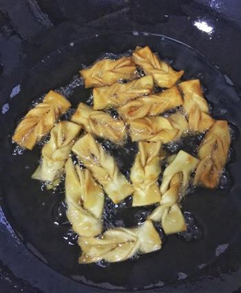 糖排叉怎么做，糖排叉怎么做好吃，糖排叉做法
